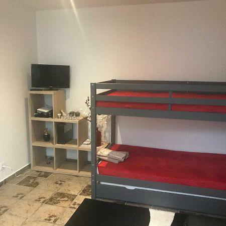 Studio Champagne Au Centre Ville Apartment Annecy Exterior photo