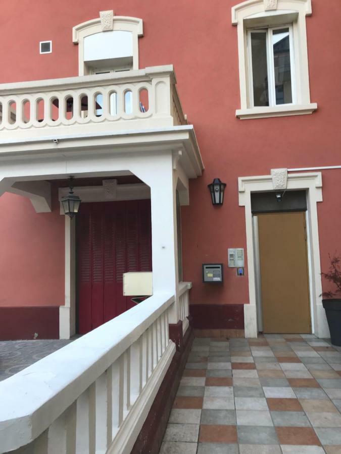 Studio Champagne Au Centre Ville Apartment Annecy Exterior photo